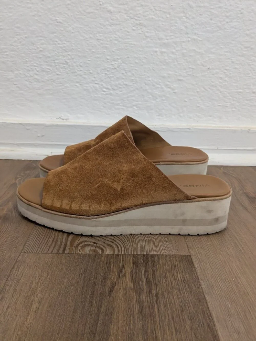 Vince Sarria Suede Platform Sandals Womens 10 Saddle Brown Tan Chunky Low Wedge